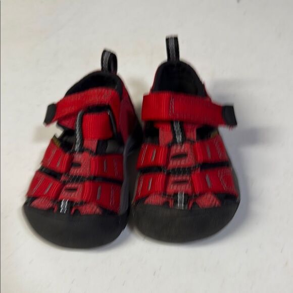 KEEN Kids Red and Black Sandals Toddler Size 4 Washable - Picture 4 of 7